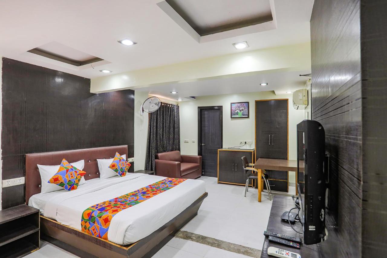 ניו דלהי Fabhotel Trio Continental Patel Nagar מראה חיצוני תמונה