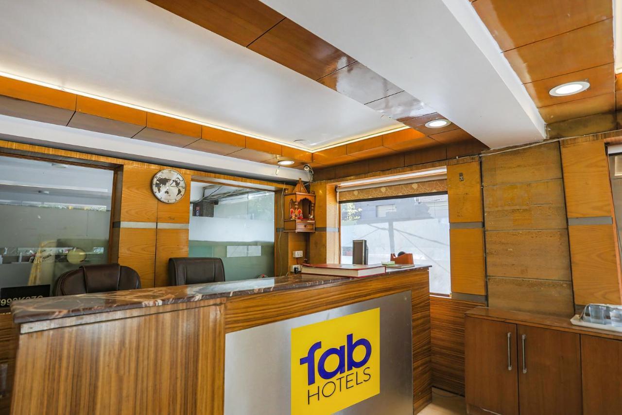 ניו דלהי Fabhotel Trio Continental Patel Nagar מראה חיצוני תמונה