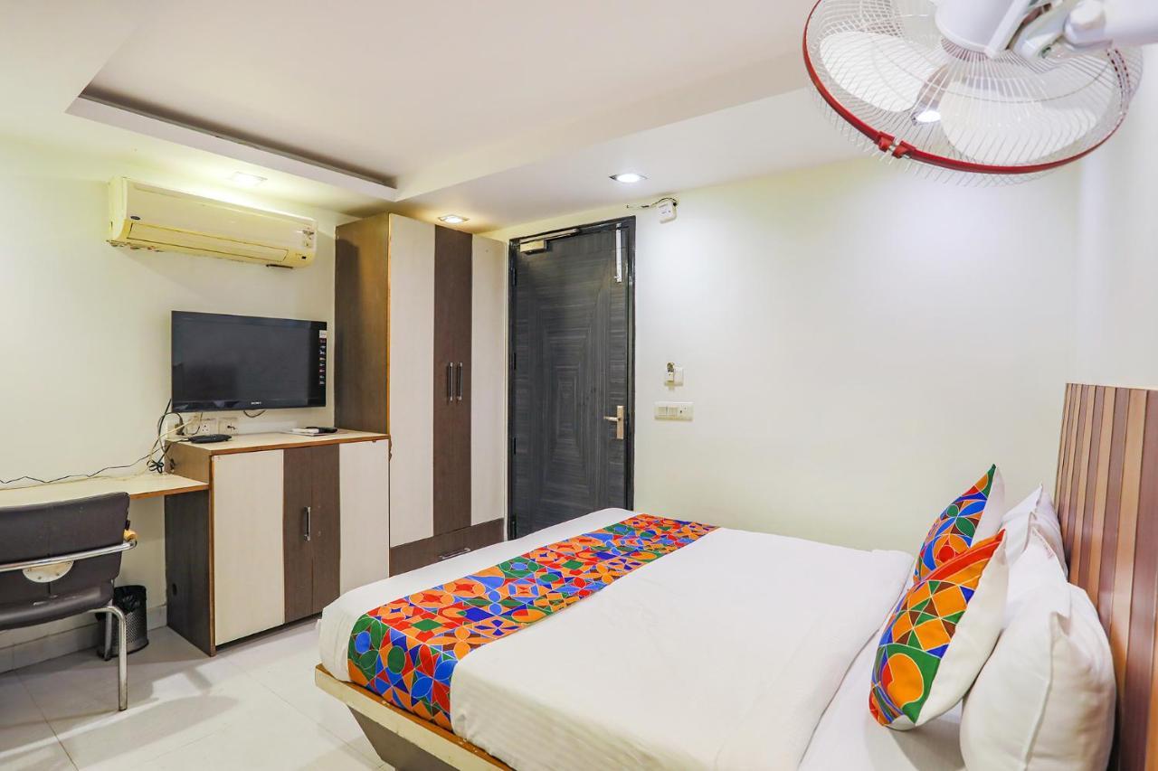 ניו דלהי Fabhotel Trio Continental Patel Nagar מראה חיצוני תמונה